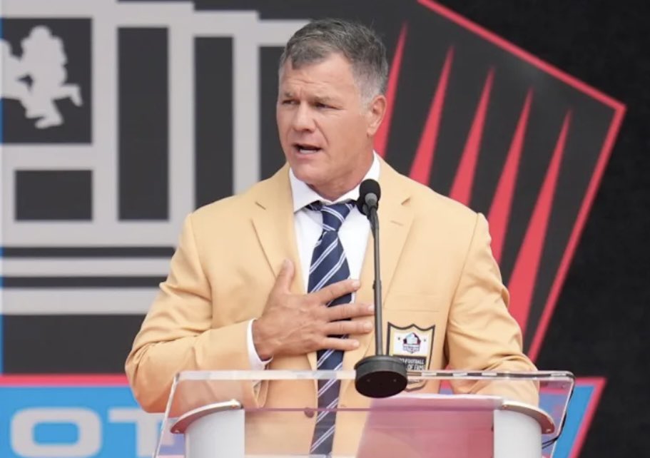 Adam Vinatieri delivers his Hall of Fame induction speech in Canton